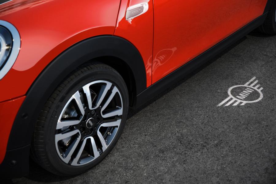 Детали экстерьера Mini Cooper S (F56) 2018 года  (WW) (фото 192 из 196)